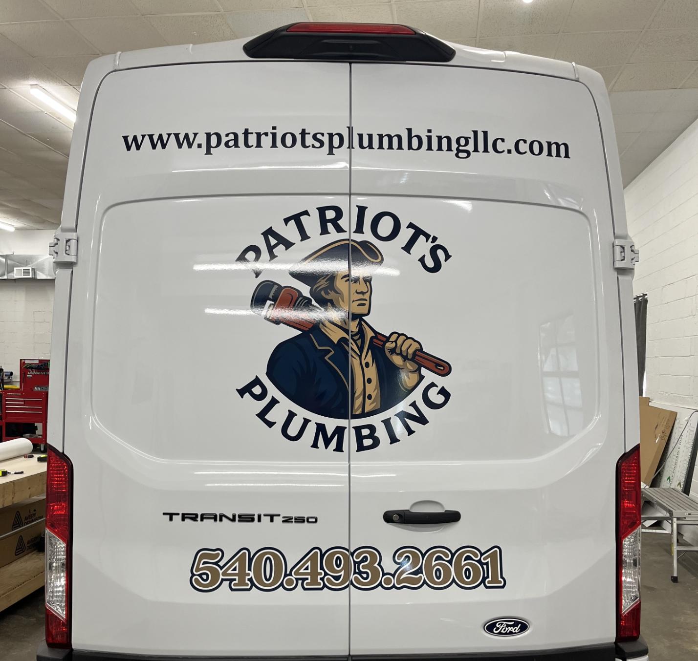 Commercial-Standard-Sized-Van.4