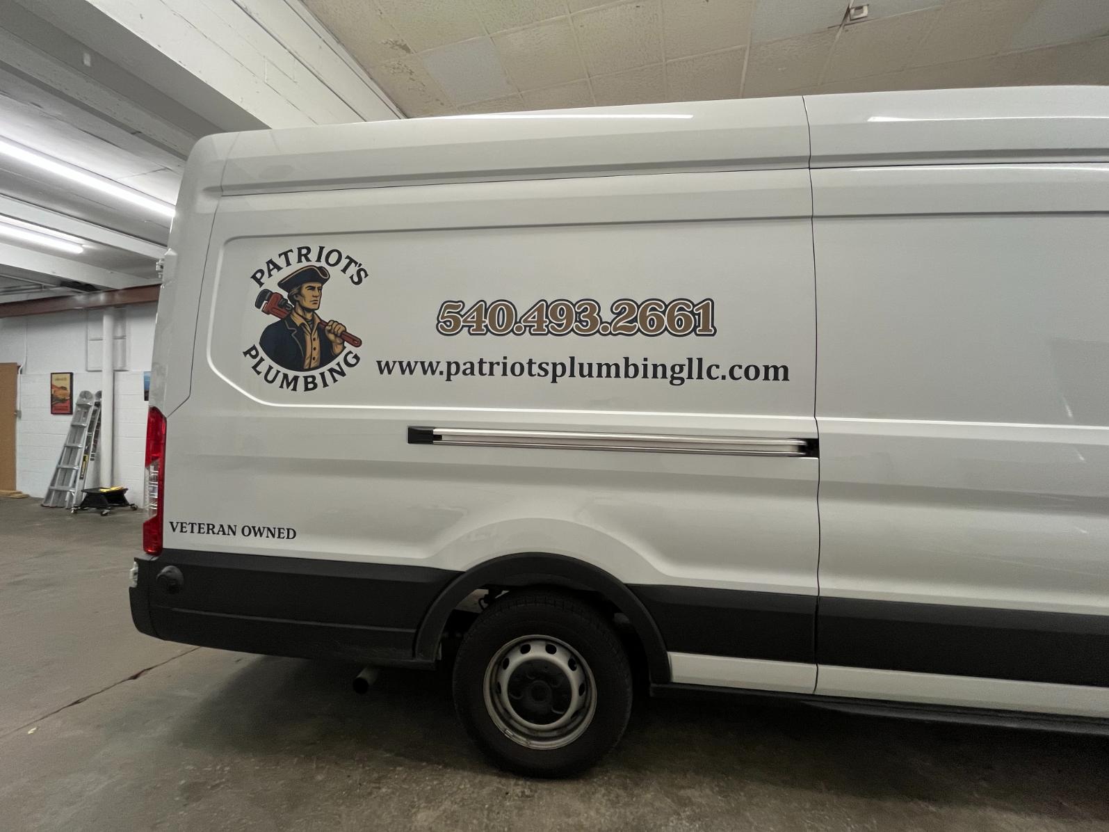 Commercial-Standard-Sized-Van.5