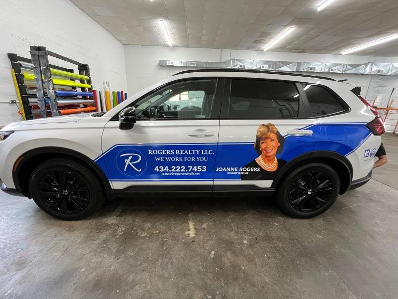 SoVA-Vinyl-Pros-custom-wraps-SUV-3