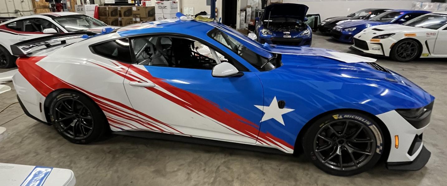 SoVA-Vinyl-Pros-custom-wraps-Race-Car-4