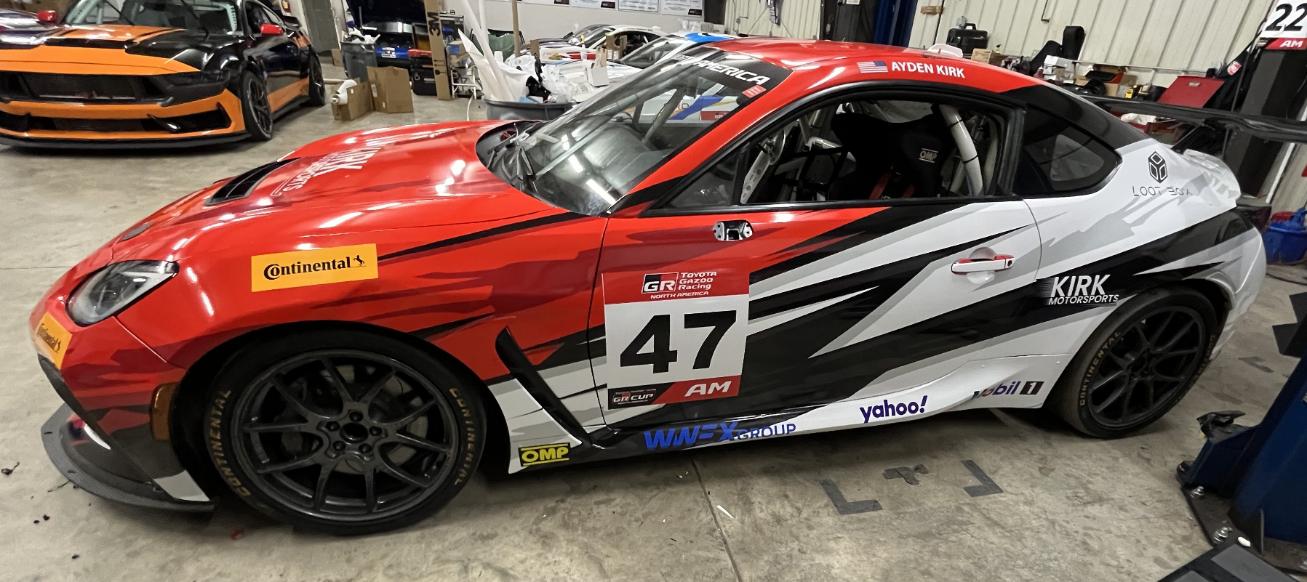 SoVA-Vinyl-Pros-custom-wraps-Race-Car-5